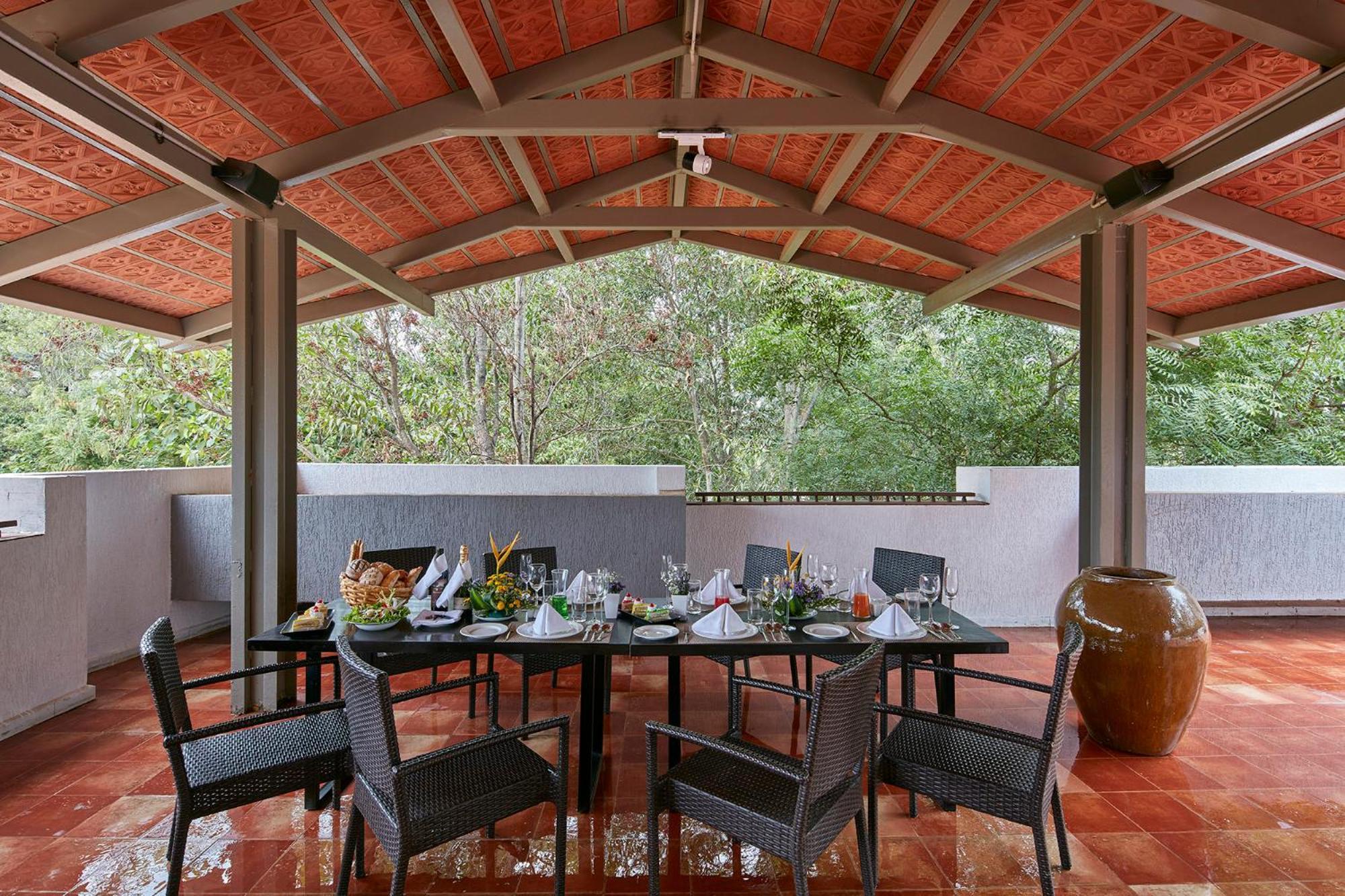 Signature Club Resort Devanahalli Exterior foto